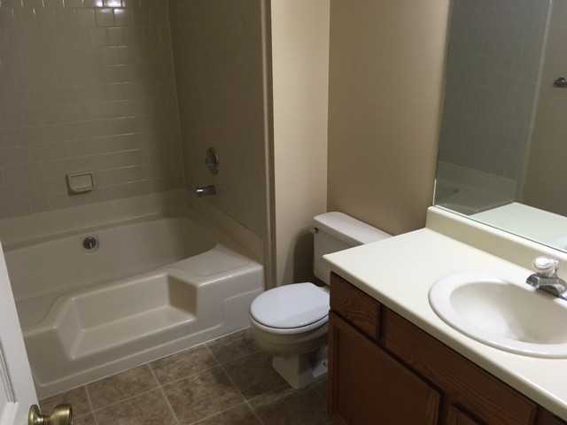 10359 Se - Photo 2 of 6