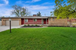featured image of 1936 E La Cresta Dr
