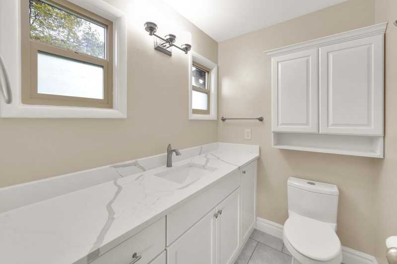 1936 E La Cresta Dr - Photo 4 of 13