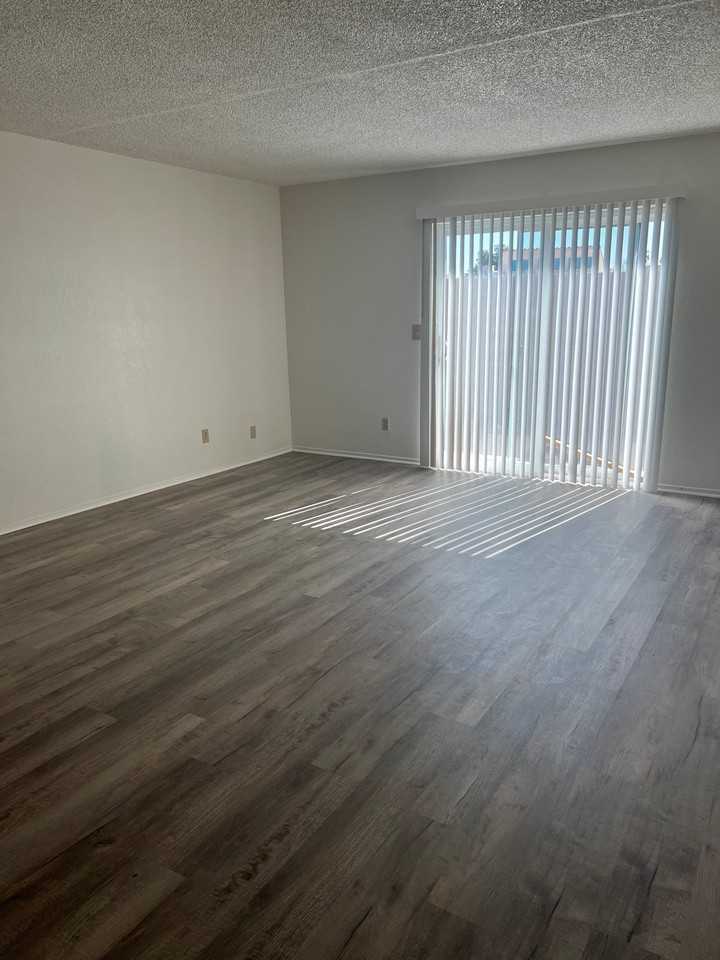 8257 W Santa Cruz Blvd #1 - Photo 7 of 16