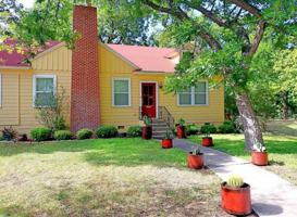 featured image of 107 E Duke St