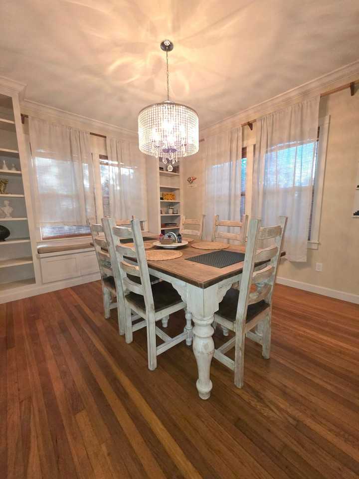 107 E Duke St - Photo 3 of 11
