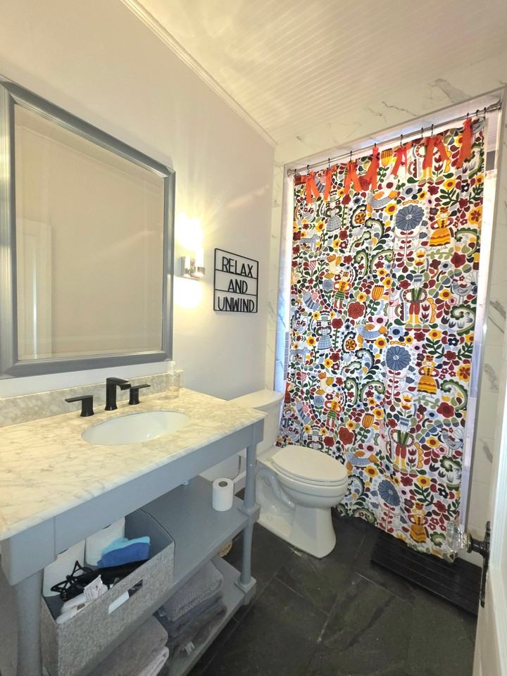 107 E Duke St - Photo 5 of 11