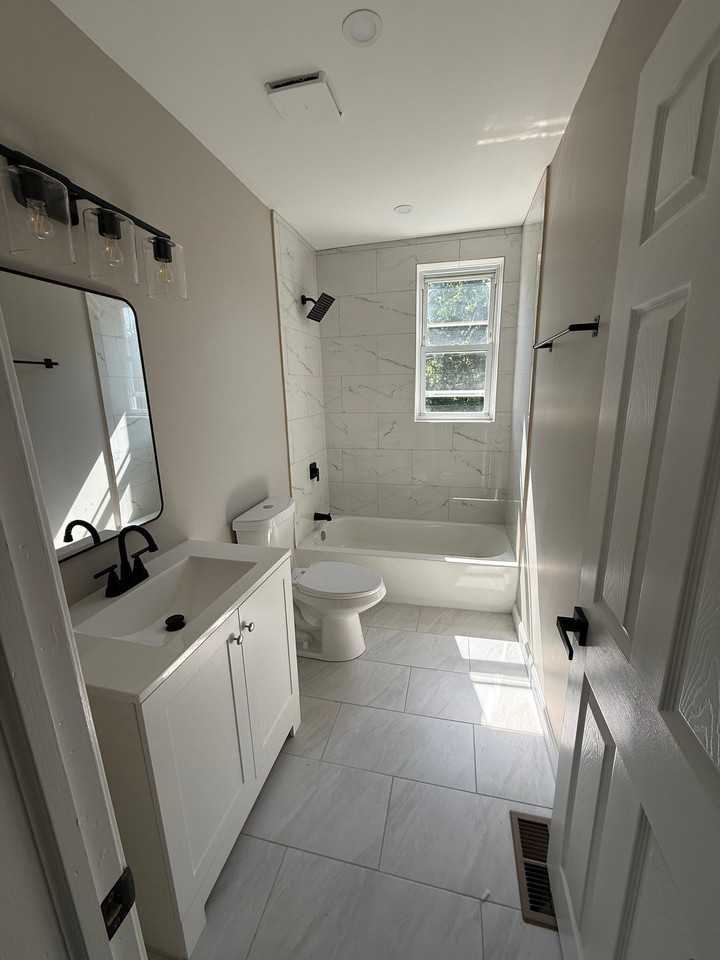 602 Denison St - Photo 3 of 7