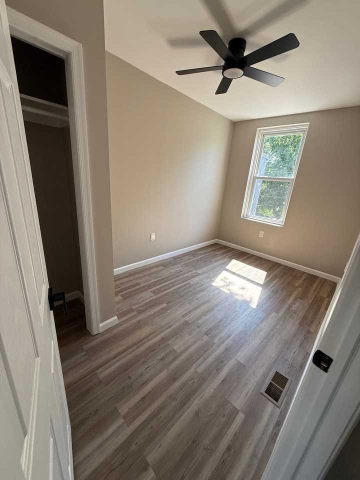 602 Denison St - Photo 4 of 7