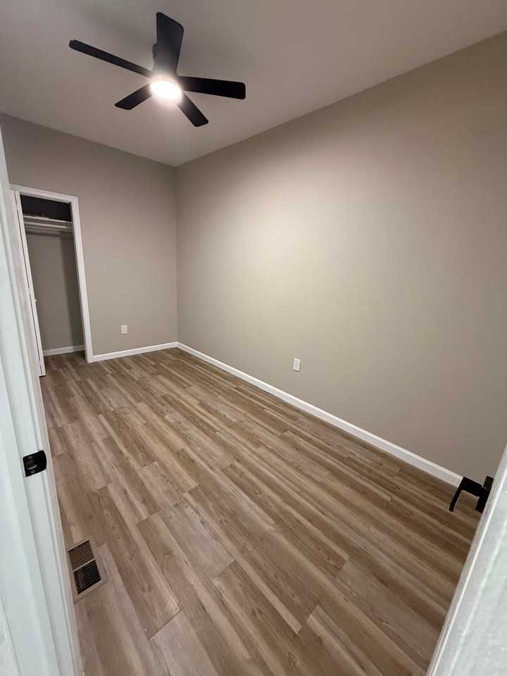 602 Denison St - Photo 5 of 7