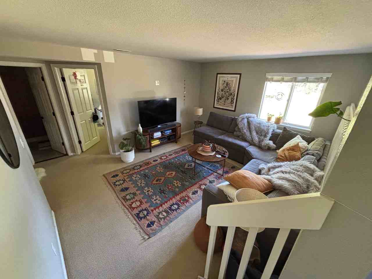 1022 Woodside Rd - Photo 6 of 19