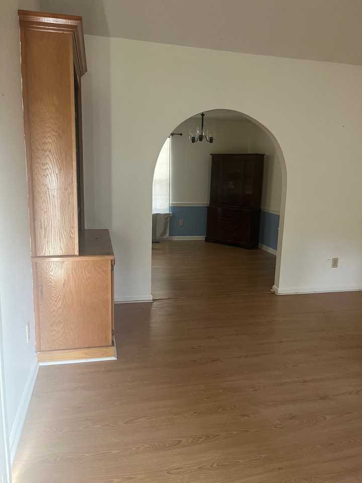 200 Debbie Dr - Photo 6 of 7