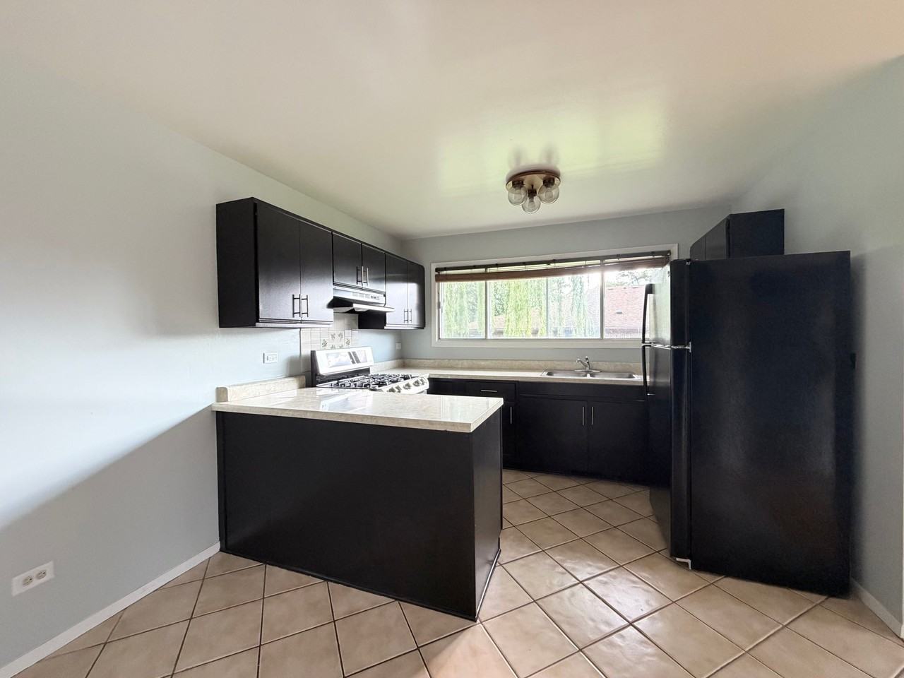 17 Virginia Ct - Photo 4 of 10