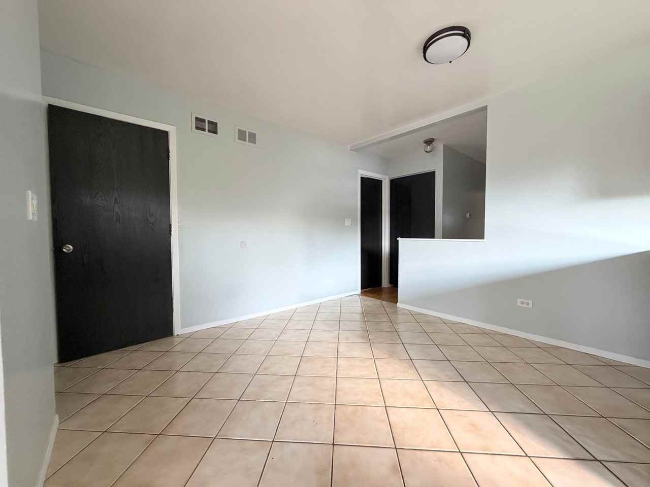 17 Virginia Ct - Photo 5 of 10