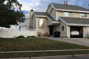 featured image of 6929 S Promenade Dr