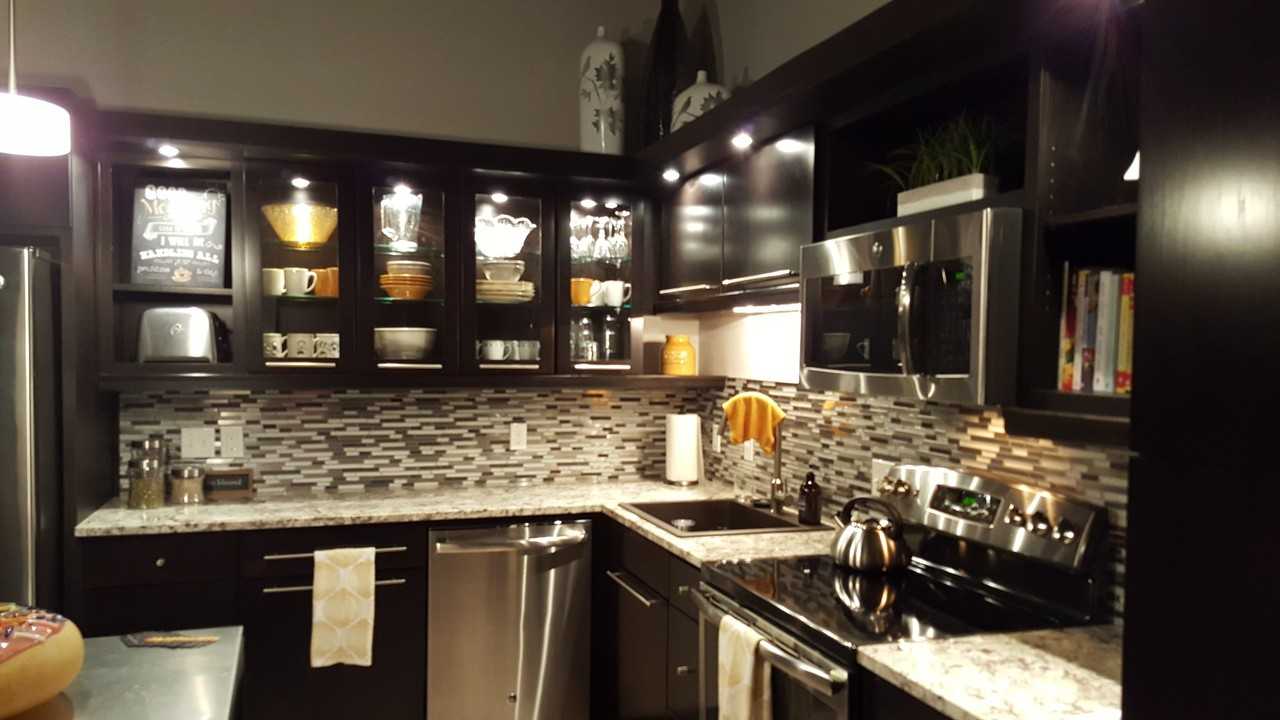 407 W Washington St #206 - Photo 2 of 20