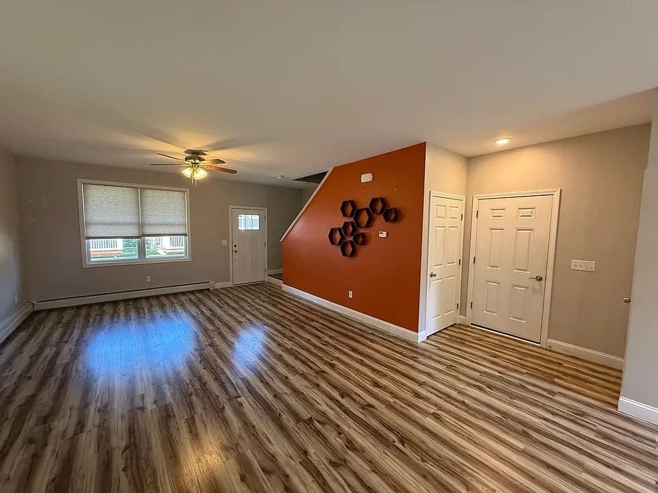 37 Mollys Way - Photo 3 of 11