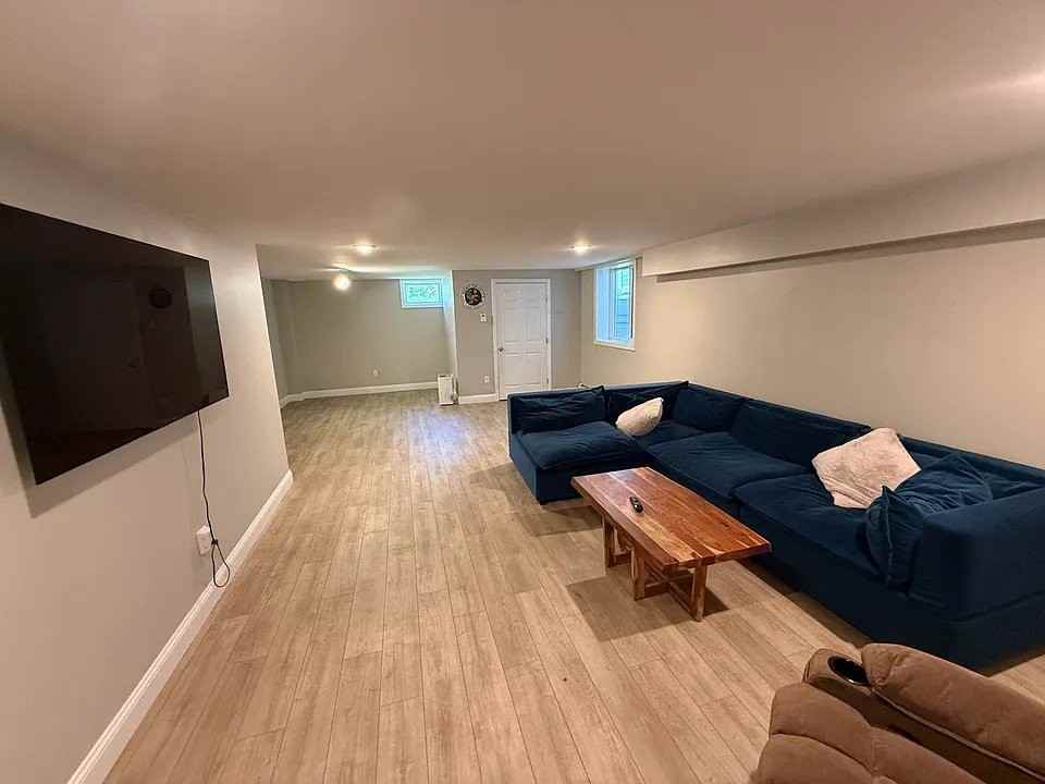 37 Mollys Way - Photo 6 of 11