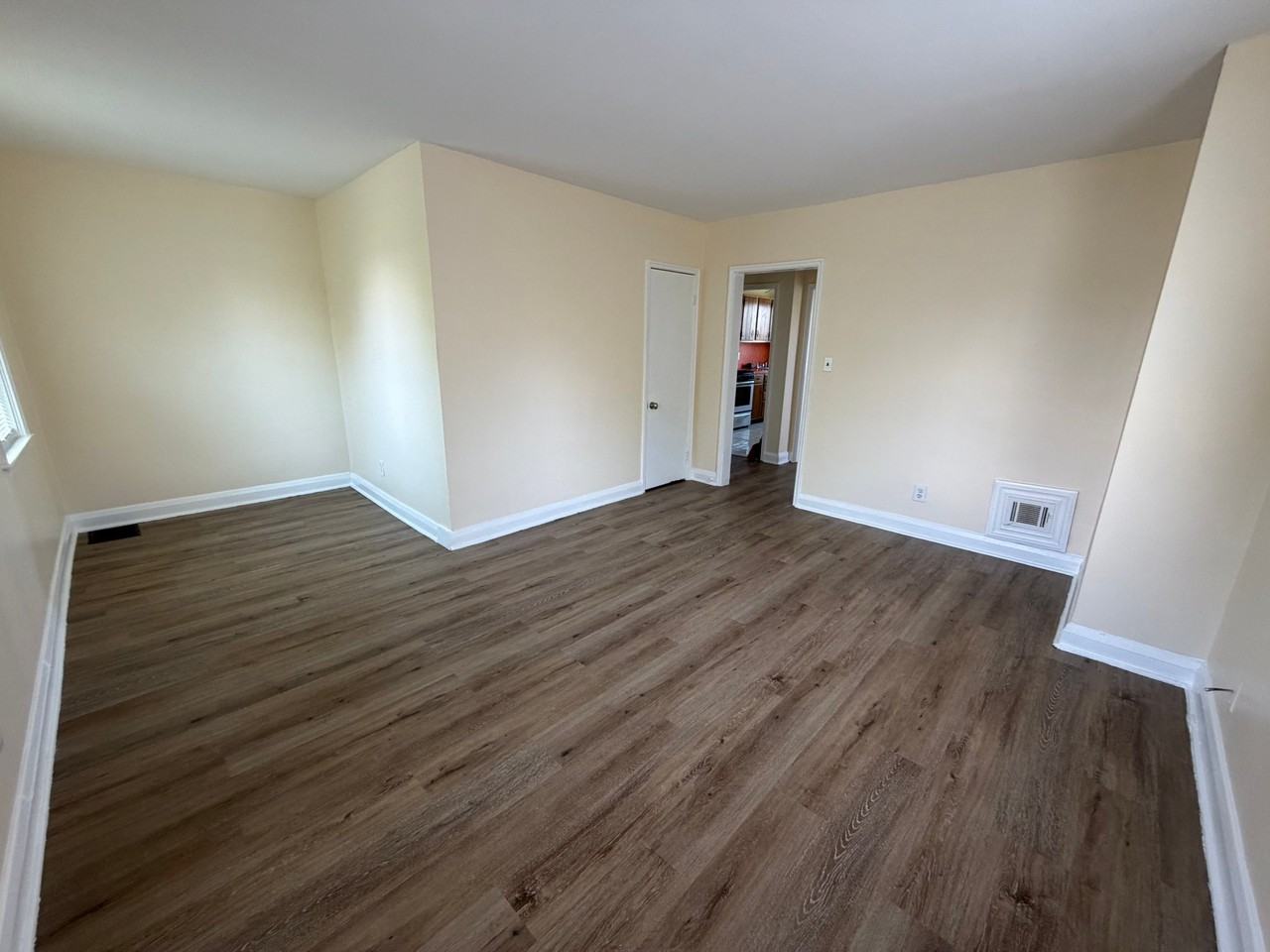 3015 Liberty Pkwy #B - Photo 3 of 7