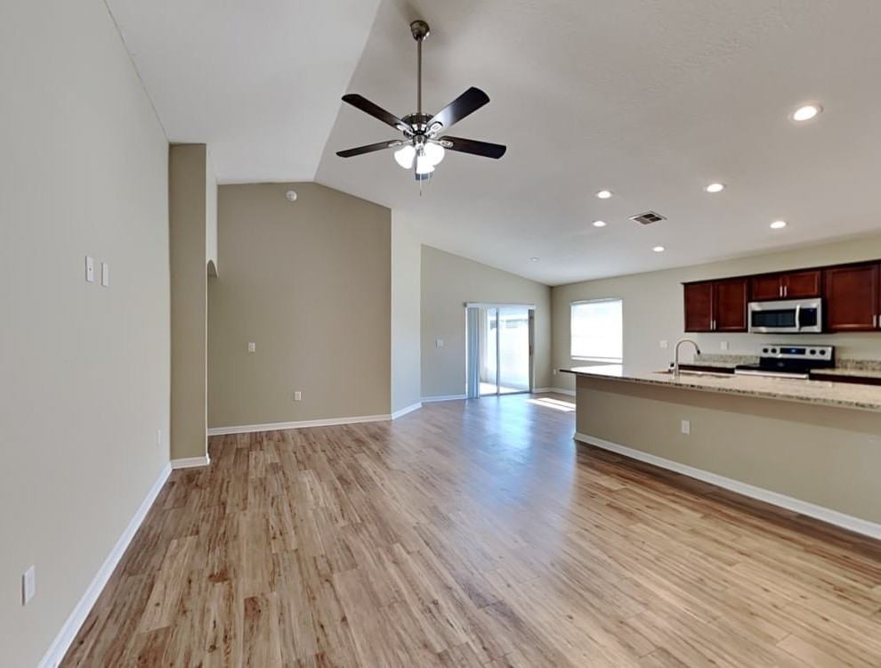 938 Blue Tide Ln - Photo 3 of 10