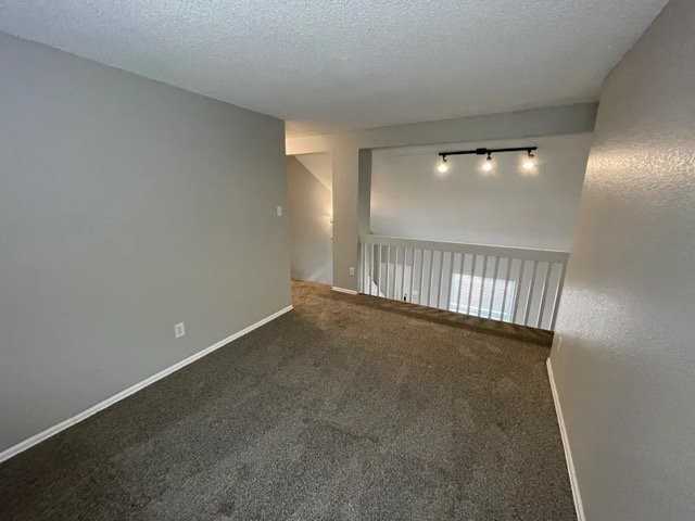 12279 Glencoe St - Photo 5 of 10
