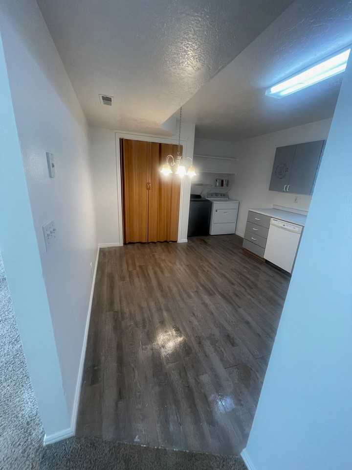 266 Westsouth #I - Photo 7 of 35
