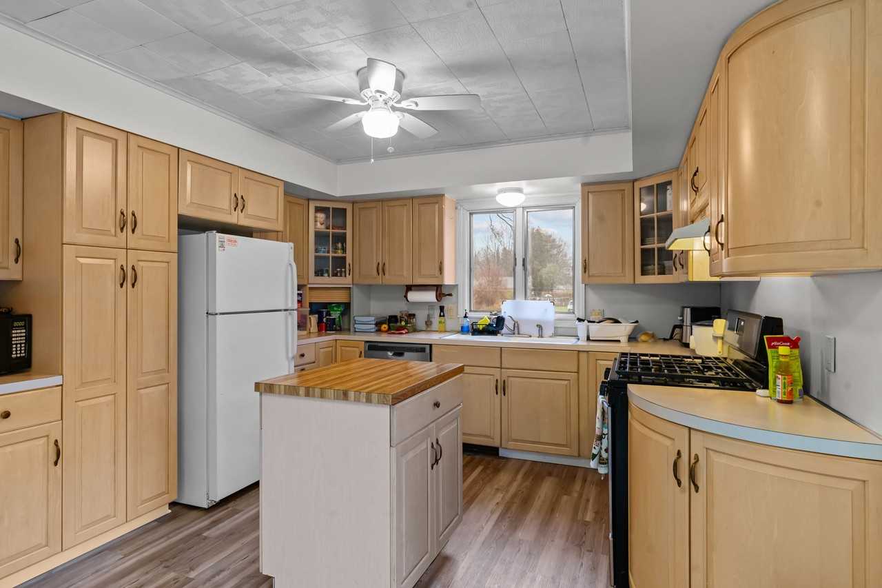 156 High St #1 - Photo 3 of 17