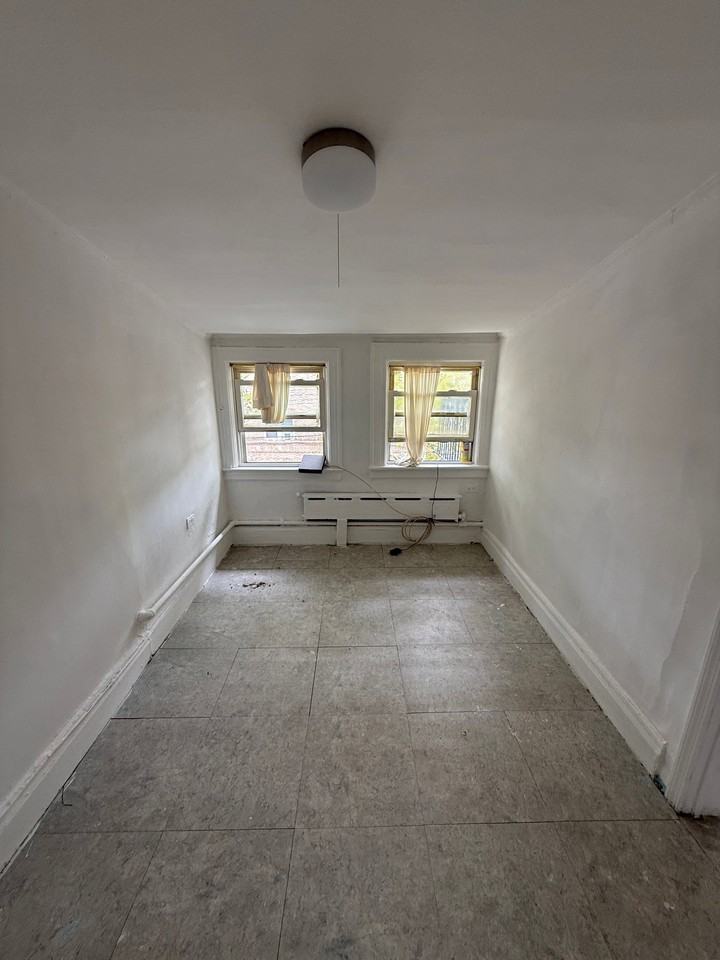 114 Highlawn Ave #3 - Photo 2 of 5