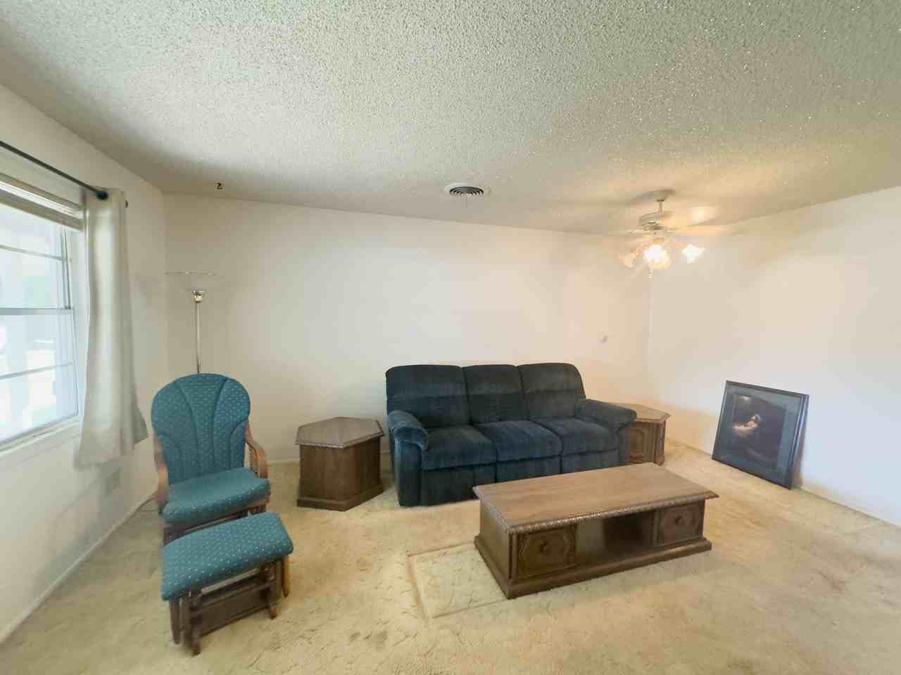 705 Greenway Dr - Photo 2 of 25