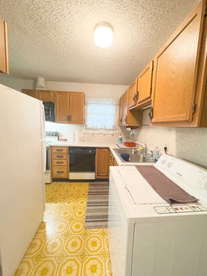 705 Greenway Dr - Photo 5 of 25