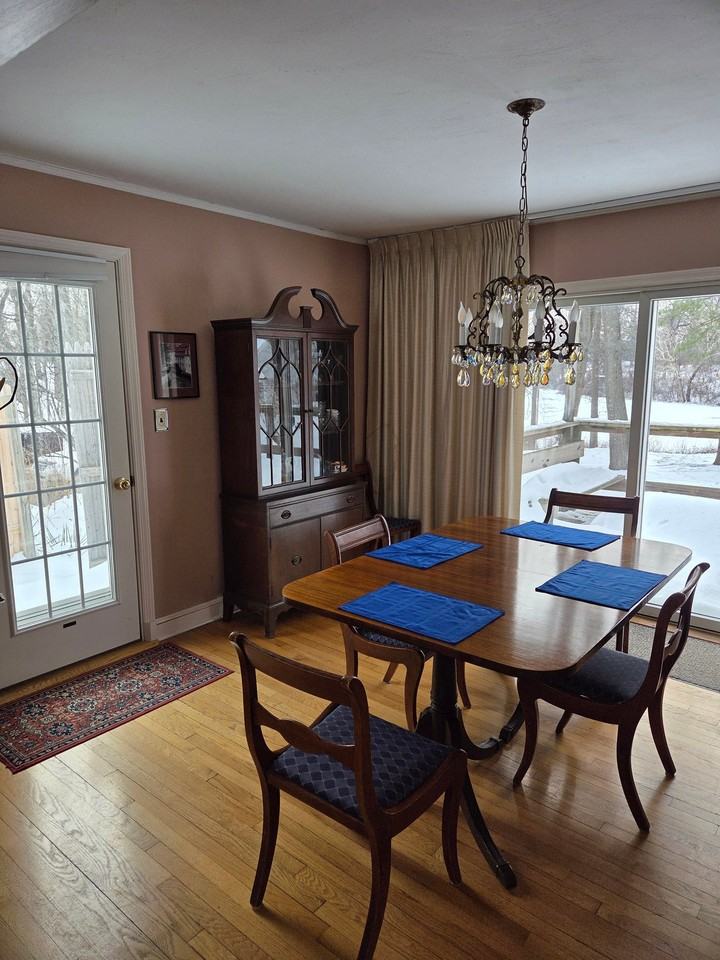 164 Wilbur Blvd - Photo 4 of 7