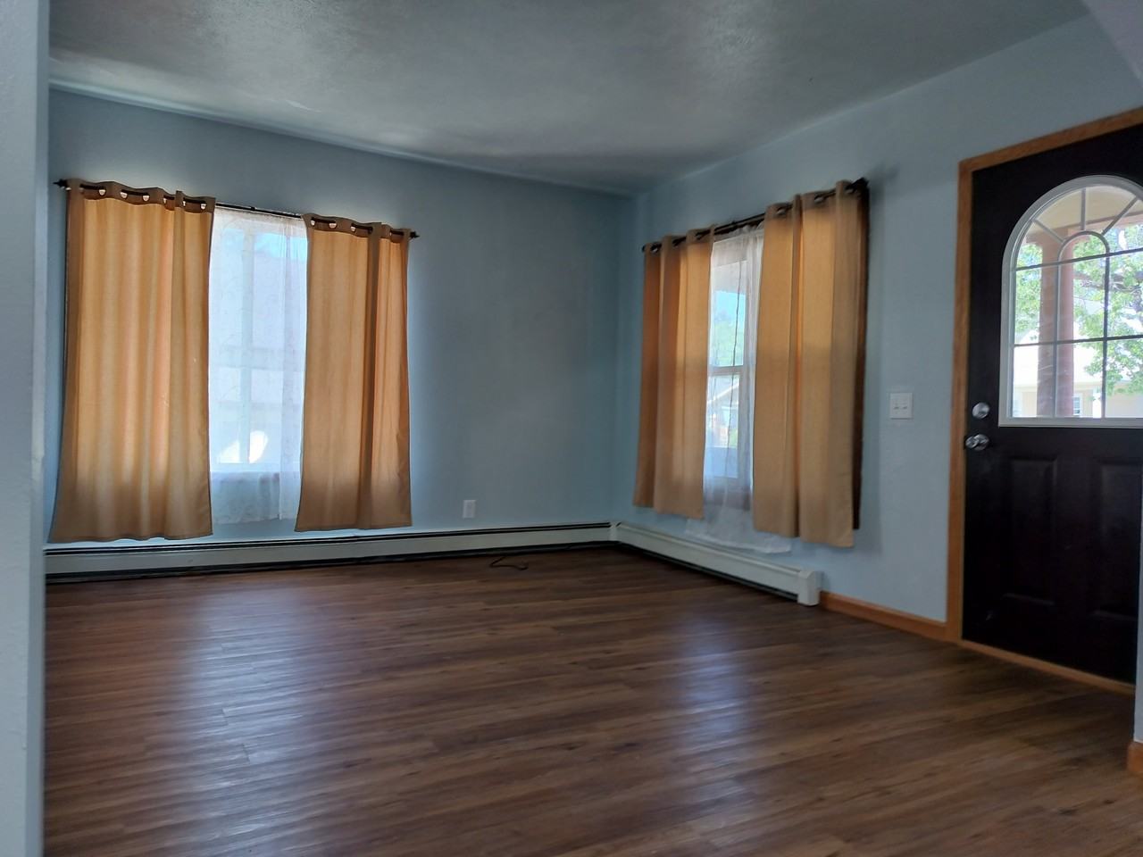 1426 Crooks St - Photo 2 of 19