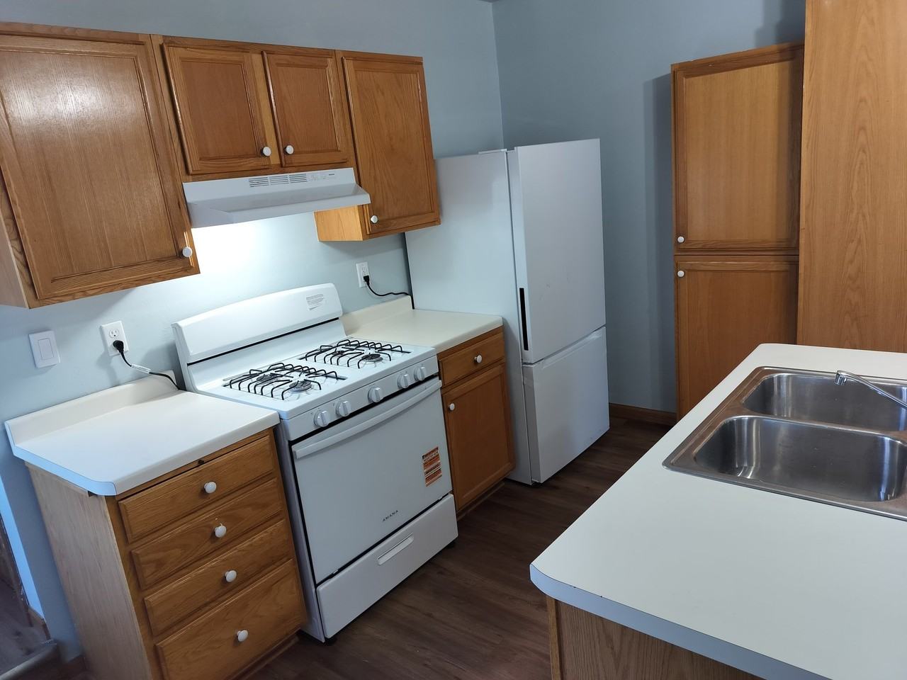 1426 Crooks St - Photo 5 of 19