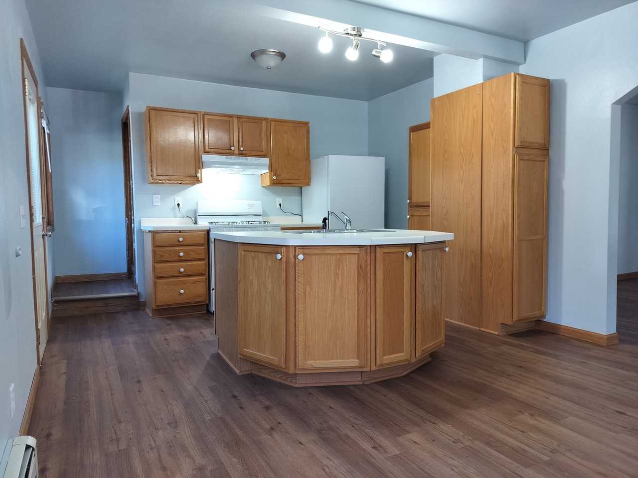 1426 Crooks St - Photo 6 of 19