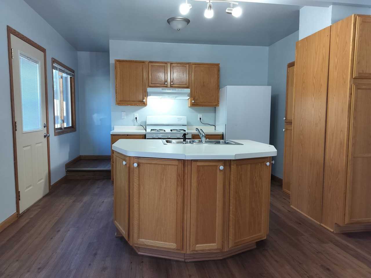 1426 Crooks St - Photo 7 of 19