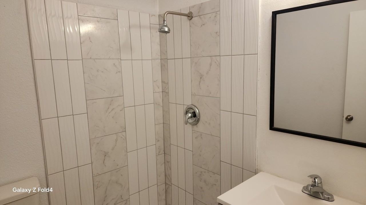 8111 W Wacker Rd #39 - Photo 4 of 20
