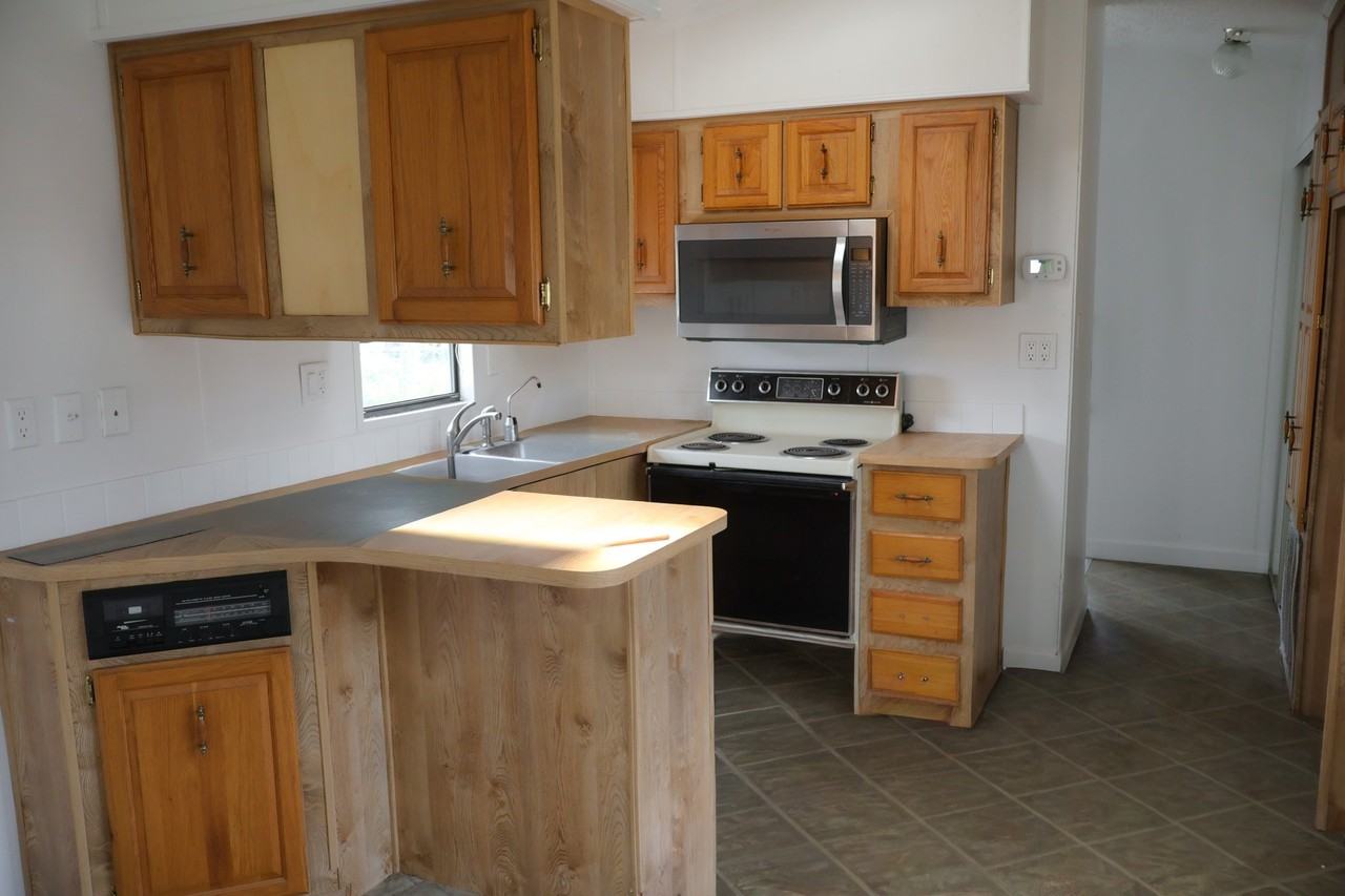 5900 New Tampa Hwy #122 - Photo 4 of 9