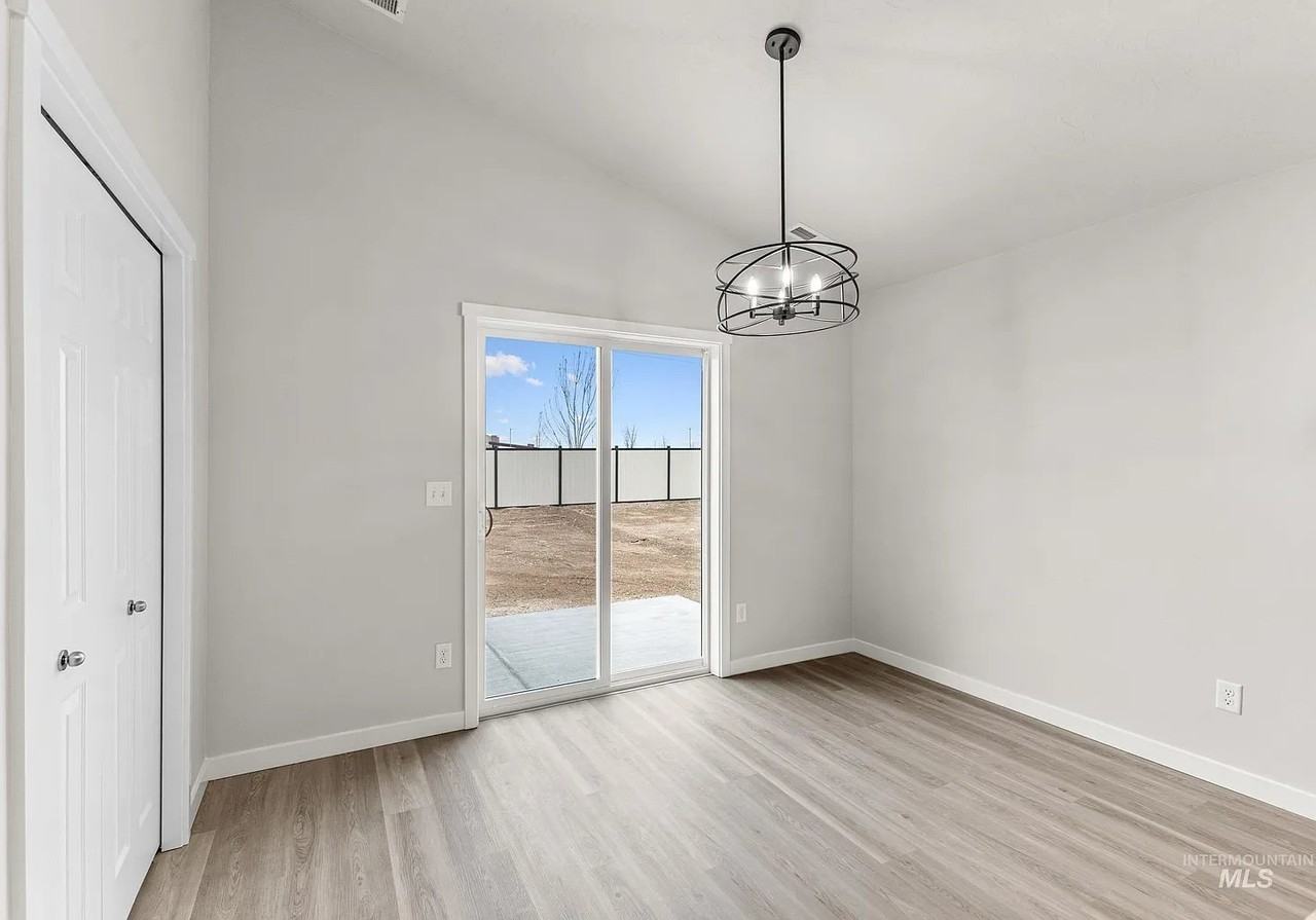 2331 W Trout Lily St - Photo 5 of 14