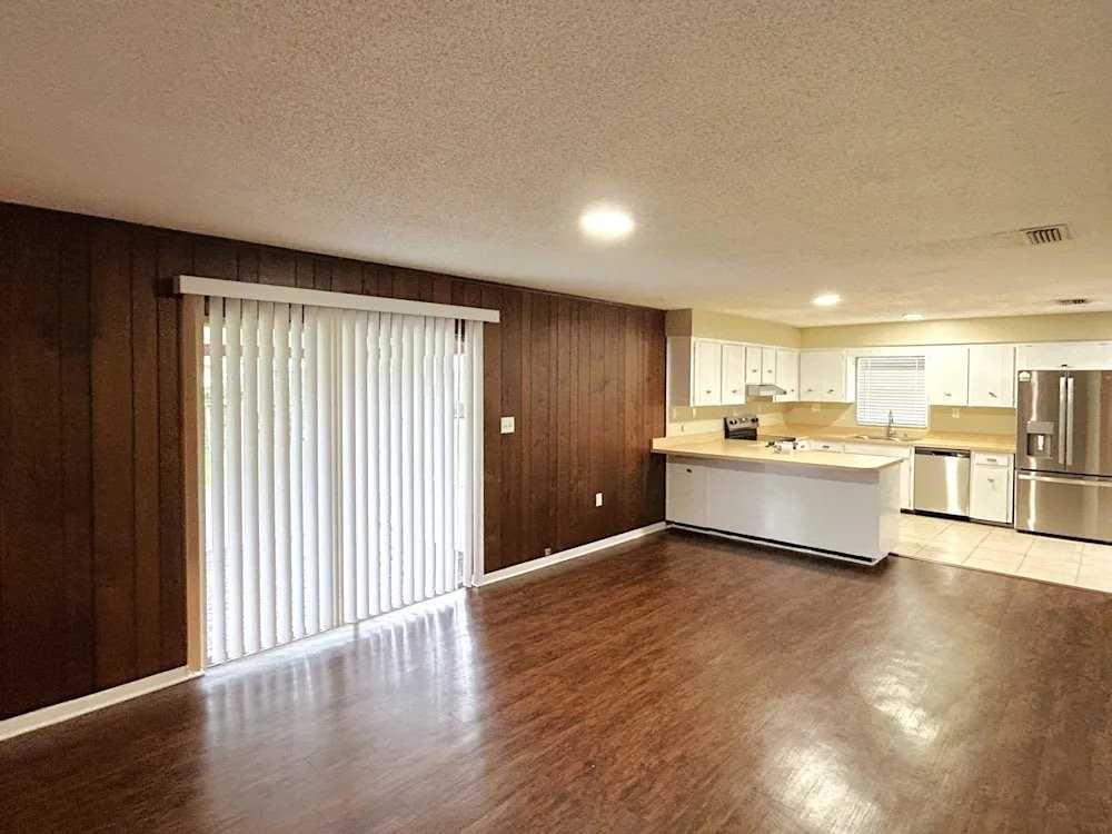 3120 S Florida Ave #101 - Photo 3 of 14