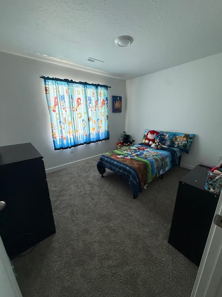 1045 W Broadleaf Dr - Photo 6 of 13