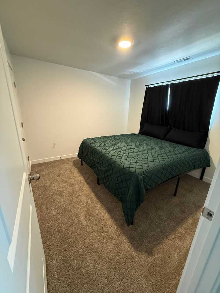 1045 W Broadleaf Dr - Photo 7 of 13