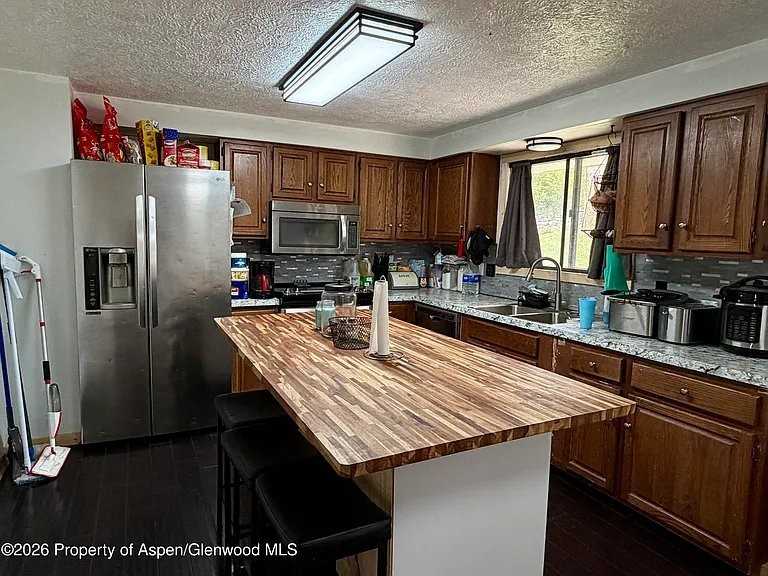 1409 Silver Sage Rd - Photo 2 of 3