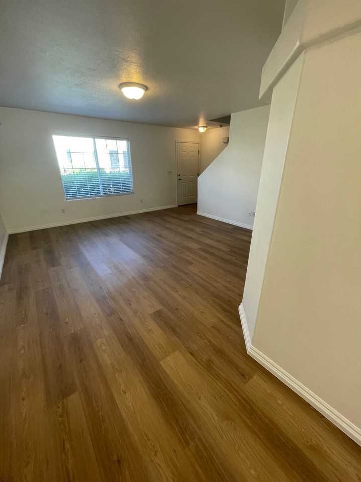 1735 Wn #1505 - Photo 3 of 17