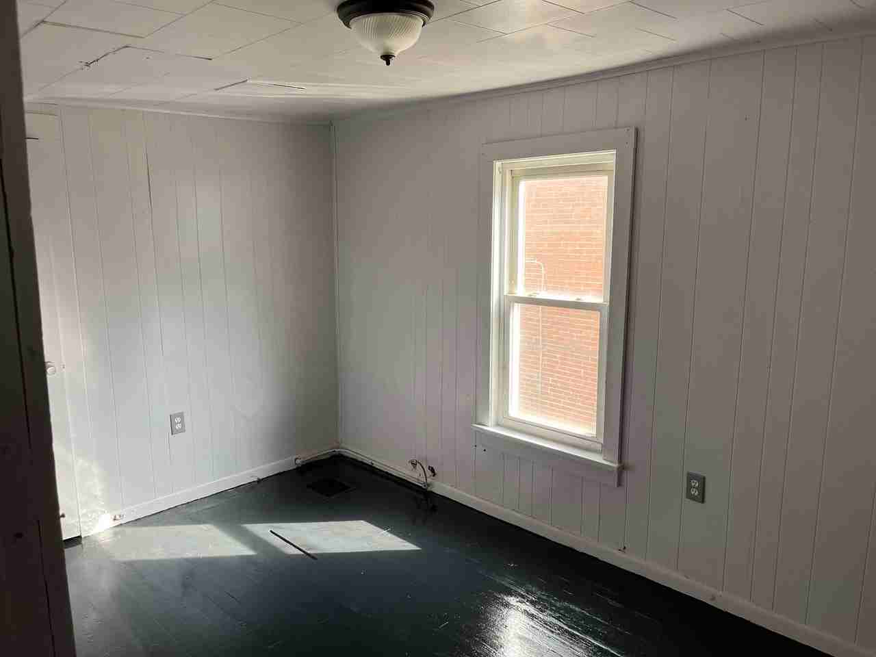 125 N 1st St - Photo 6 of 7