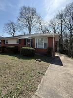 featured image of 828 Willow Pl