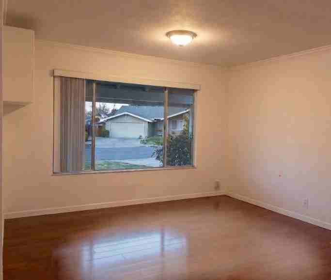 6728 Melody Ct - Photo 3 of 17