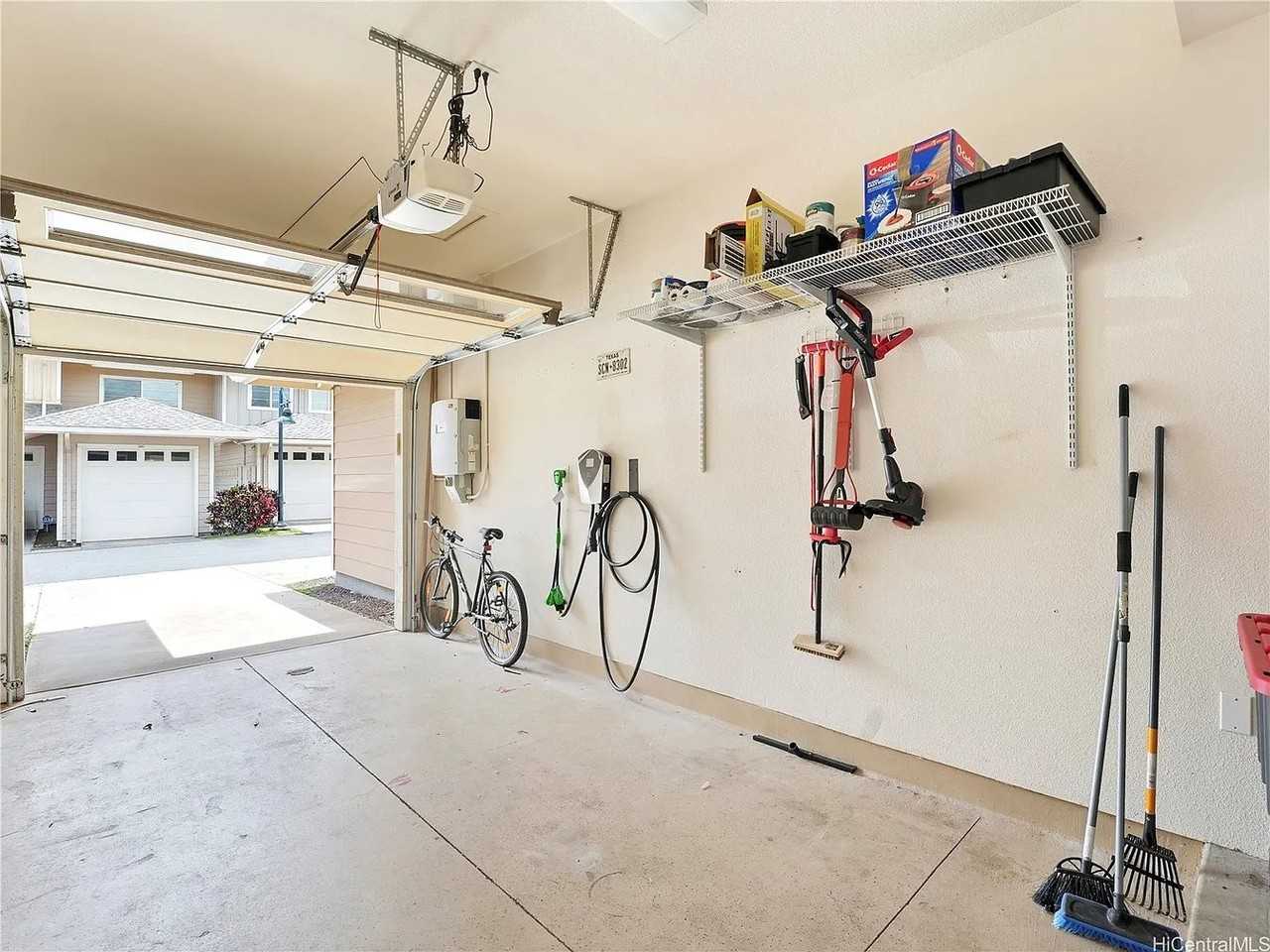 550 Kunehi St #202 - Photo 4 of 13