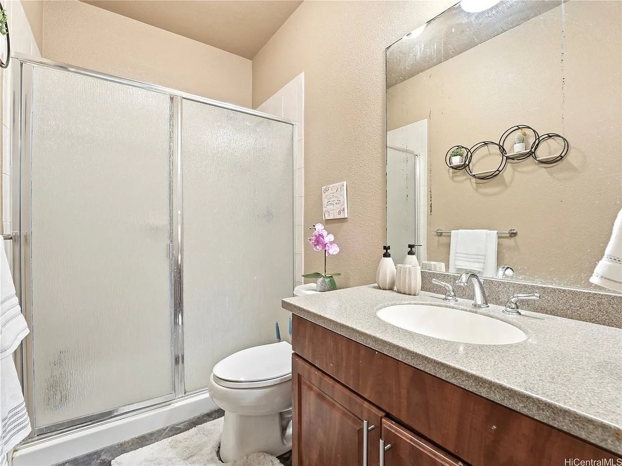 550 Kunehi St #202 - Photo 5 of 13