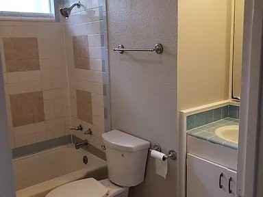 3209 Merrie Lynn Ave - Photo 3 of 9