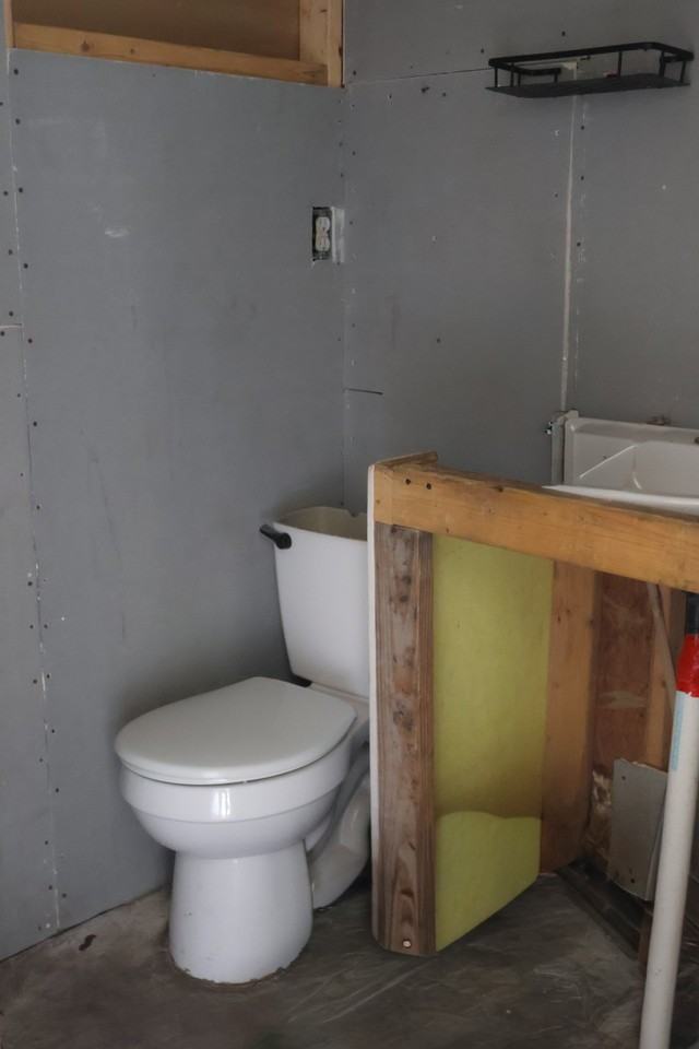 5900 New Tampa Hwy #214 - Photo 4 of 5
