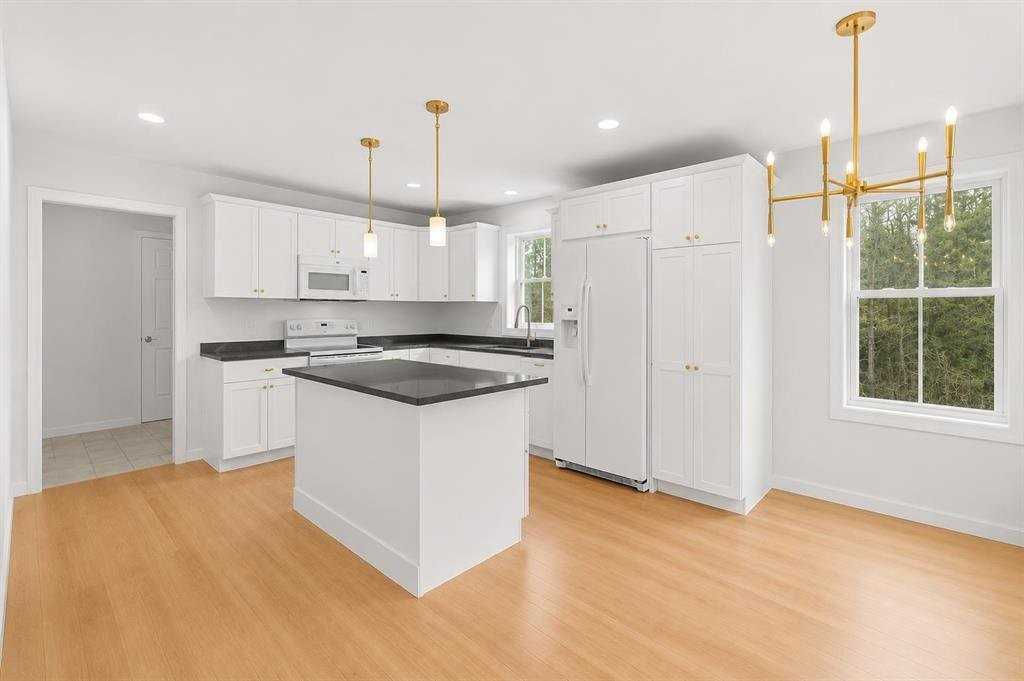 51 Blacksmith Dr - Photo 5 of 20