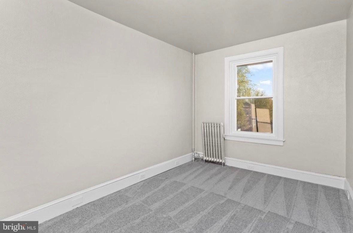134 4th Ave - Photo 3 of 20