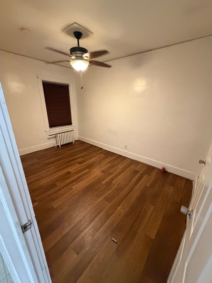 423 Washington St #202 - Photo 4 of 8