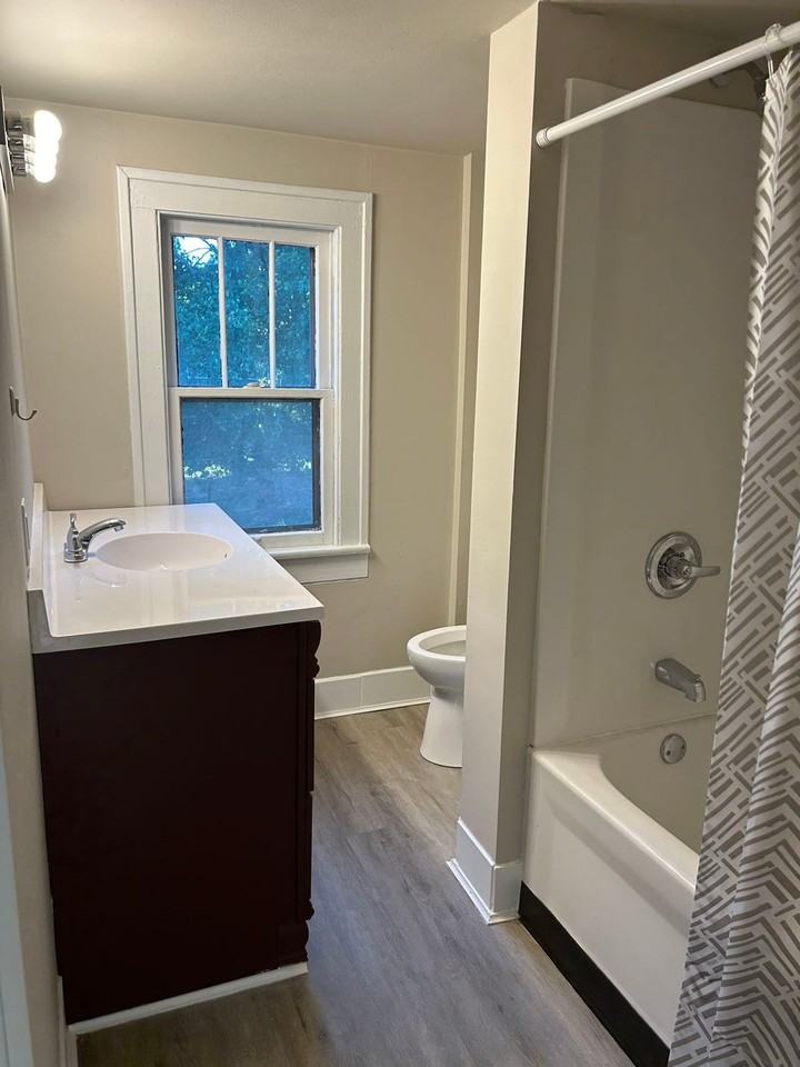 1011 Maple Row #1
